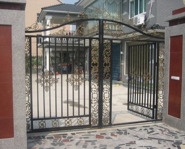 天津?yàn)I海新區(qū)中塘鎮(zhèn)鐵藝護(hù)欄-中式庭院圍欄現(xiàn)貨安裝